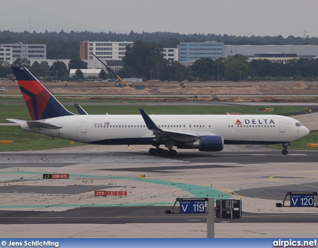 N1612T, Boeing 767-300ER, Delta Air Lines