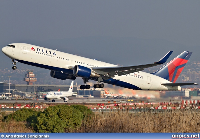 N1612T, Boeing 767-300ER, Delta Air Lines