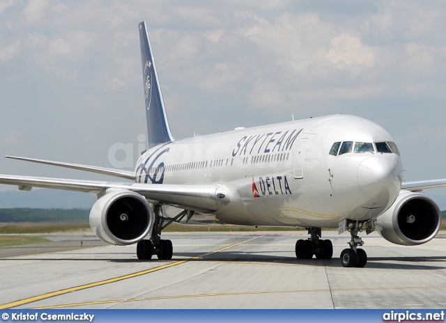 N175DZ, Boeing 767-300ER, Delta Air Lines