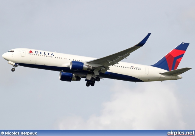 N185DN, Boeing 767-300ER, Delta Air Lines