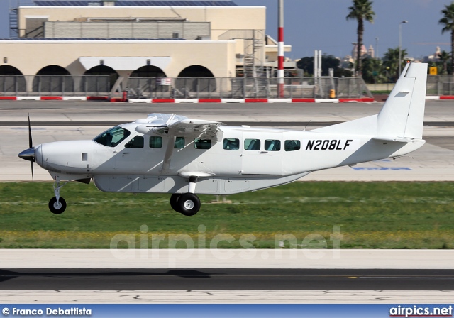 N208LF, Cessna 208-B Grand Caravan, Private