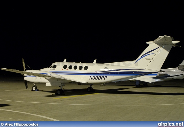 N300PP, Beechcraft 350 Super King Air, Private