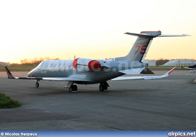 N446LJ, Bombardier Learjet 75, Private