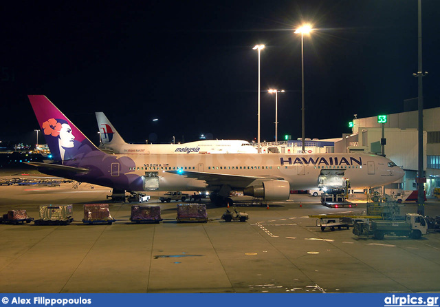 N582HA, Boeing 767-300ER, Hawaiian Airlines