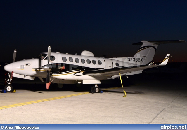 N7368X, Beechcraft 350 Super King Air, Private