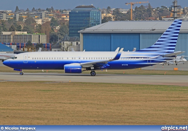 N737M, Boeing 737-800/BBJ2, Private