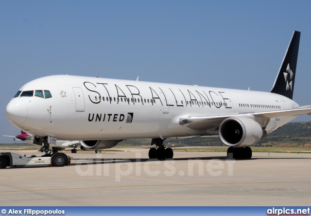 N76055, Boeing 767-400ER, United Airlines