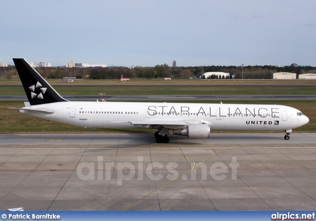 N76055, Boeing 767-400ER, United Airlines