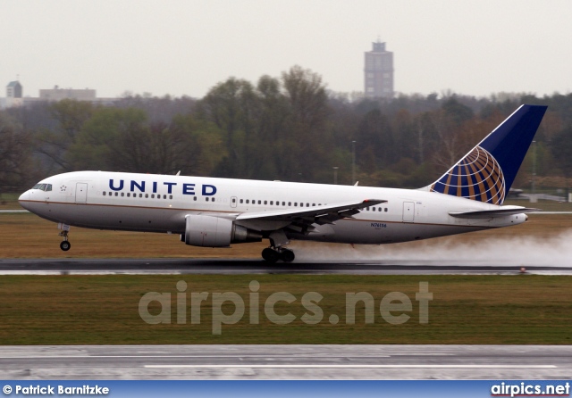 N76156, Boeing 767-200ER, United Airlines