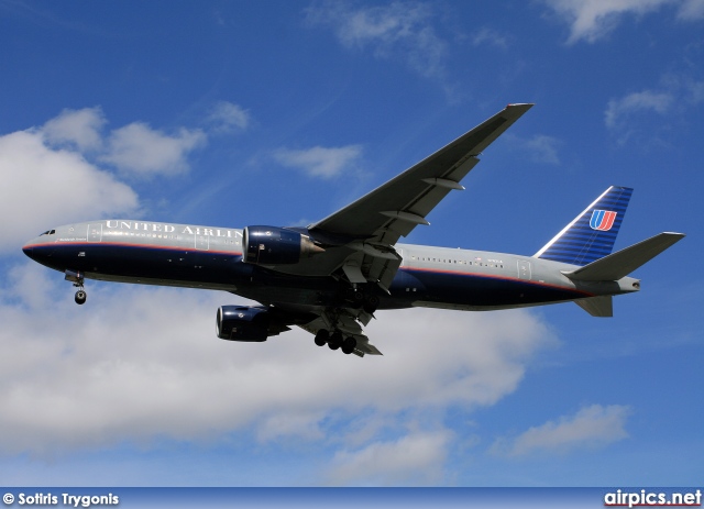 N782UA, Boeing 777-200ER, United Airlines