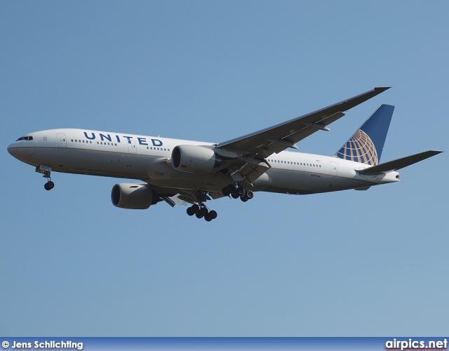 N797UA, Boeing 777-200ER, United Airlines