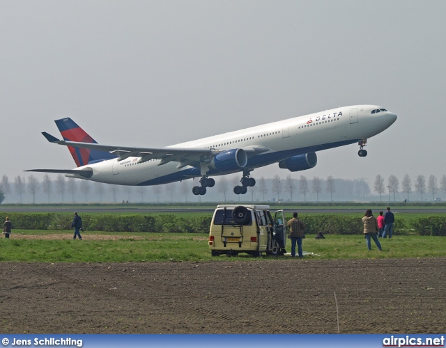 N803NW, Airbus A330-200, Delta Air Lines