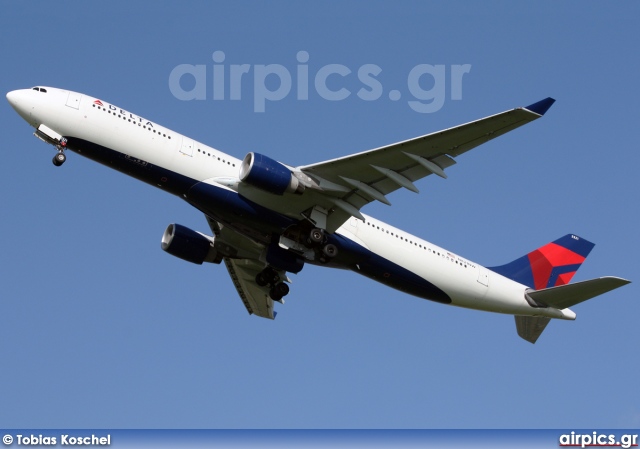 N821NW, Airbus A330-300, Delta Air Lines