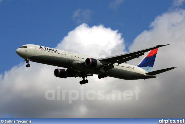 N830MH, Boeing 767-400ER, Delta Air Lines