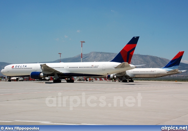 N835MH, Boeing 767-400ER, Delta Air Lines