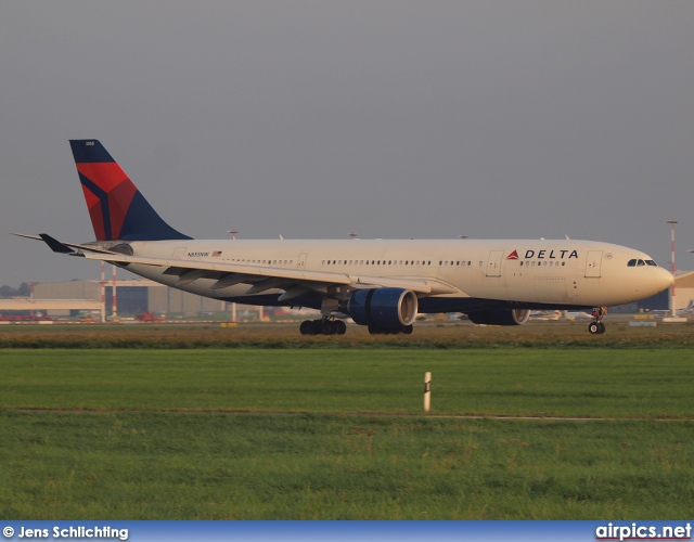 N855NW, Airbus A330-200, Delta Air Lines