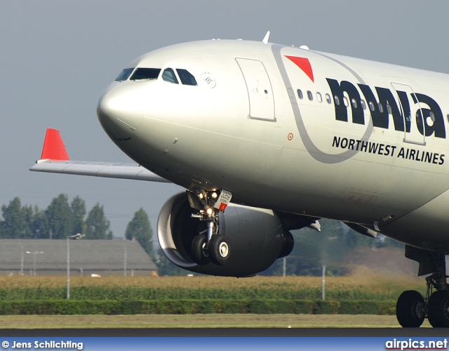 N859NW, Airbus A330-200, Northwest Airlines
