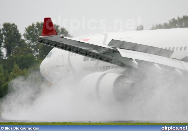 N861NW, Airbus A330-200, Northwest Airlines