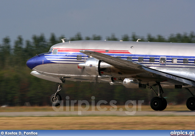 N996DM, Douglas DC-6-B, Flying Bulls