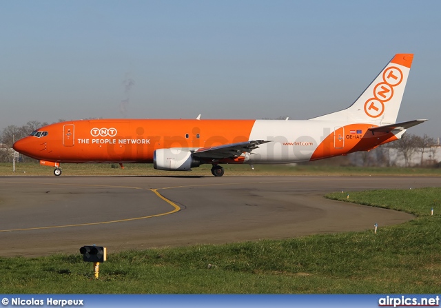 OE-IAE, Boeing 737-400SF, TNT Airways