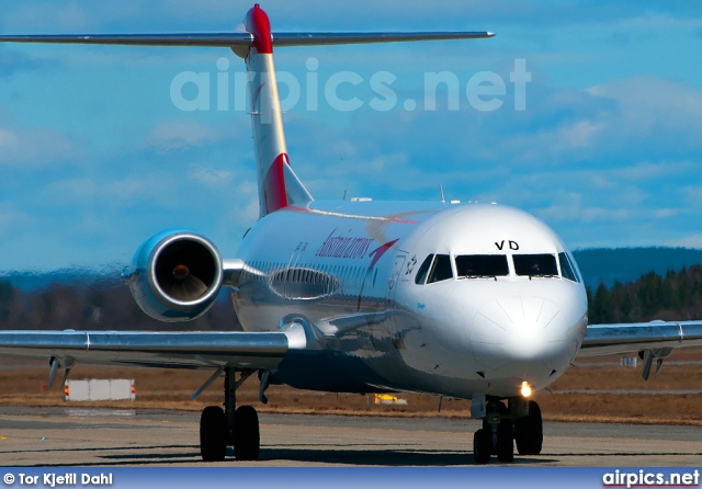 OE-LVD, Fokker F100, Austrian Arrows (Tyrolean Airways)