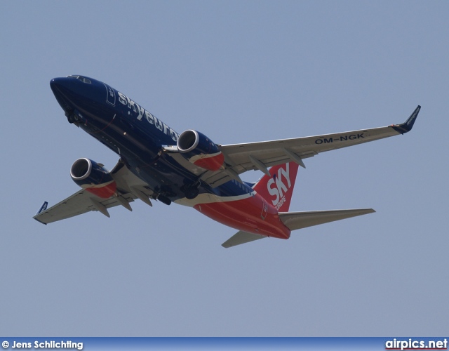 OM-NGK, Boeing 737-700, SkyEurope