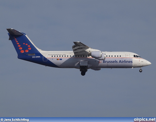 OO-DWA, British Aerospace Avro RJ100, SN Brussels Airline