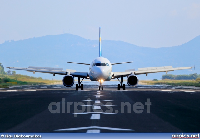 OO-TCQ, Airbus A320-200, Thomas Cook Airlines (Belgium)