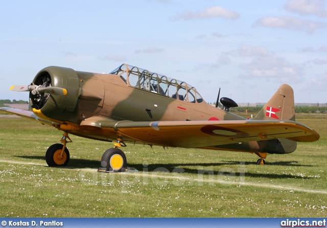 OY-IIB, North American (Noorduyn) Harvard Mk.IIB, Dansk Veteranflysamling