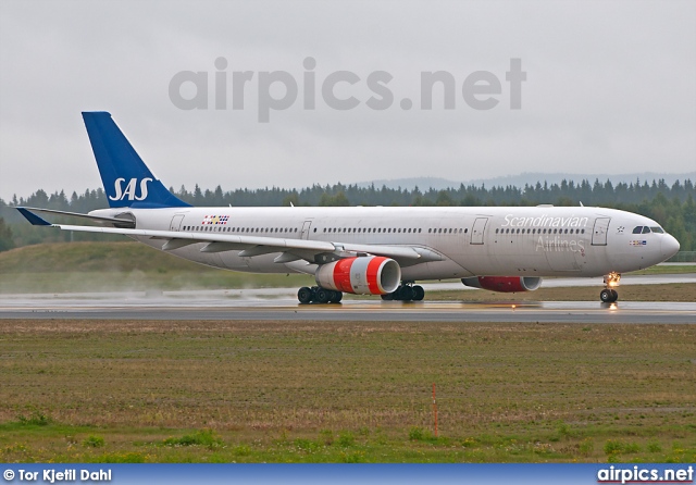 OY-KBN, Airbus A330-300, Scandinavian Airlines System (SAS)