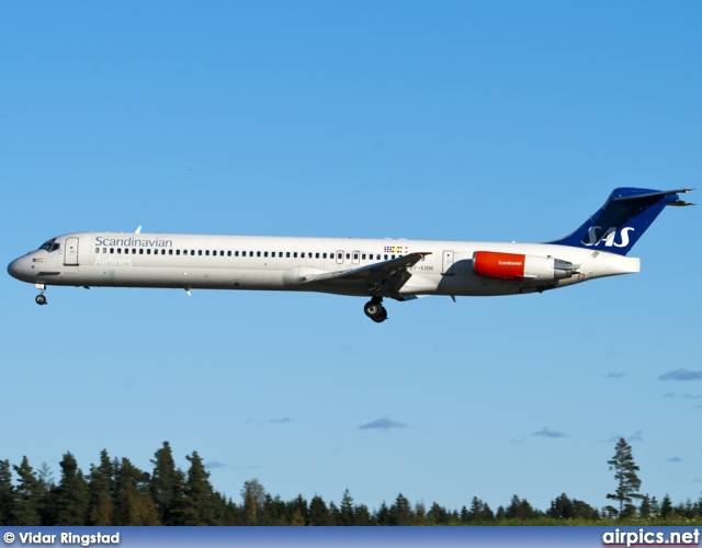 OY-KHM, McDonnell Douglas MD-82, Scandinavian Airlines System (SAS)