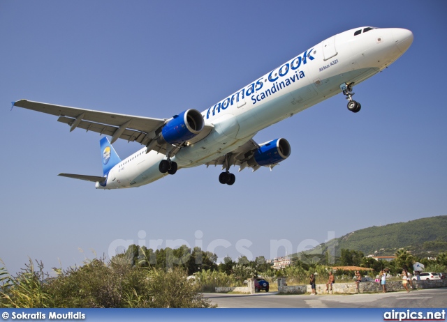 OY-VKD, Airbus A321-200, Thomas Cook Airlines Scandinavia