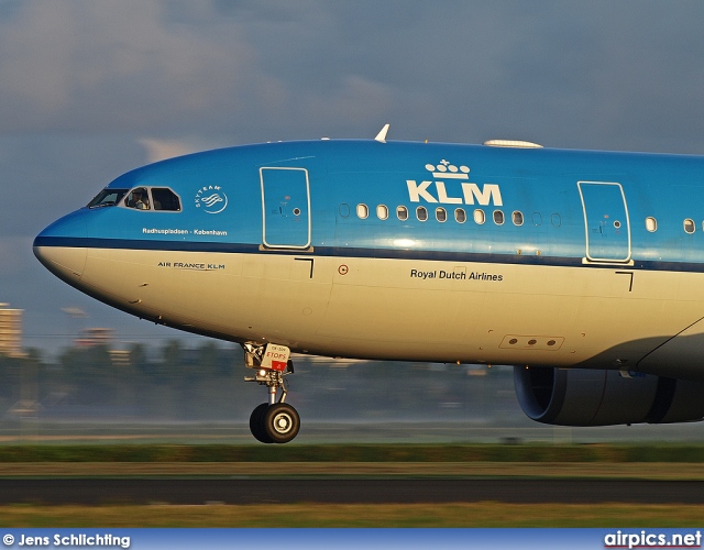 PH-AOK, Airbus A330-200, KLM Royal Dutch Airlines