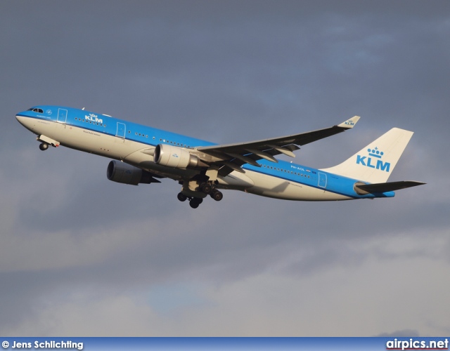 PH-AOL, Airbus A330-200, KLM Royal Dutch Airlines