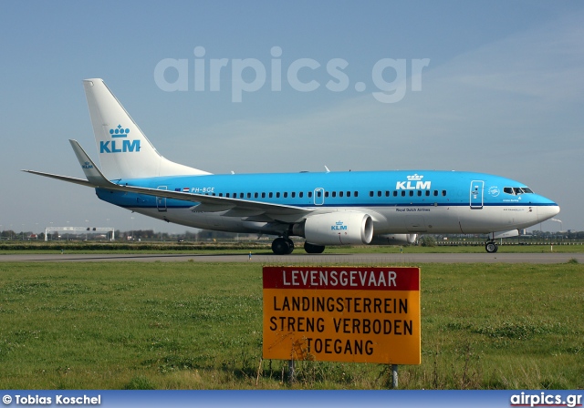 PH-BGE, Boeing 737-700, KLM Royal Dutch Airlines