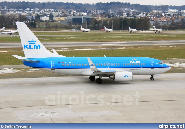 PH-BGE, Boeing 737-700, KLM Royal Dutch Airlines