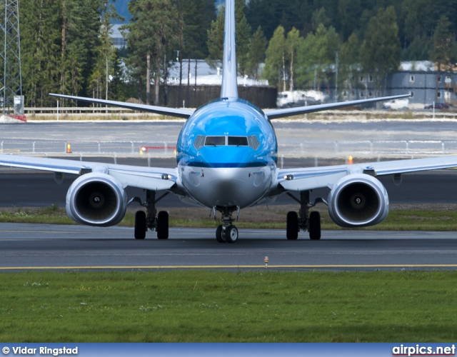 PH-BGR, Boeing 737-700, KLM Royal Dutch Airlines