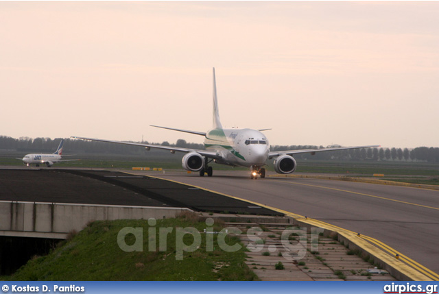 PH-HZD, Boeing 737-800, Transavia