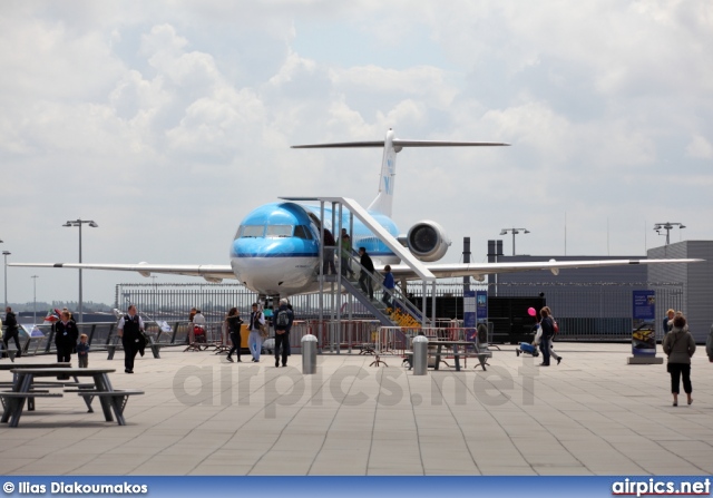 PH-OFE, Fokker F100, KLM Cityhopper