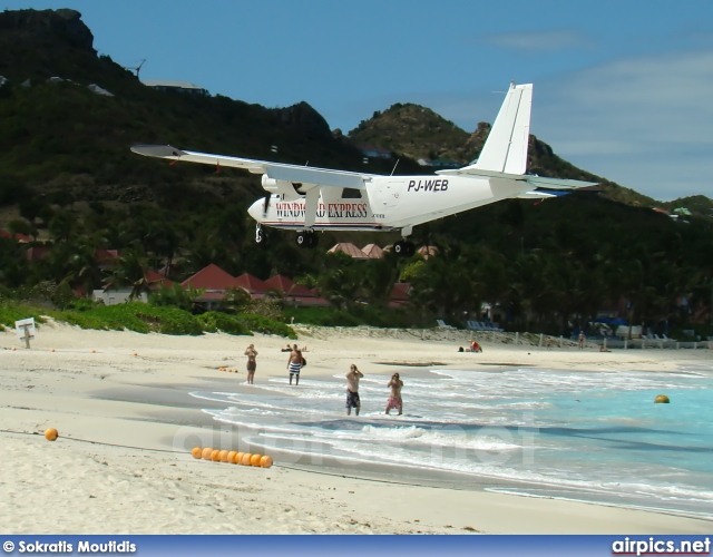 PJ-WEB, Britten-Norman BN-2B Islander II, Winward Express