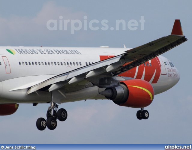 PT-MVL, Airbus A330-200, TAM Linhas Aereas