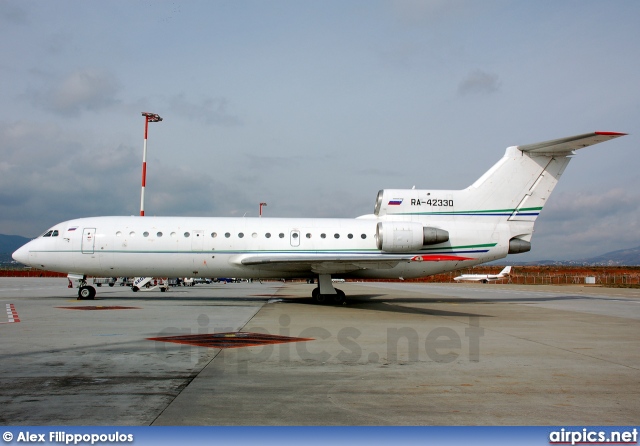 RA-42330, Yakovlev Yak-42, Private