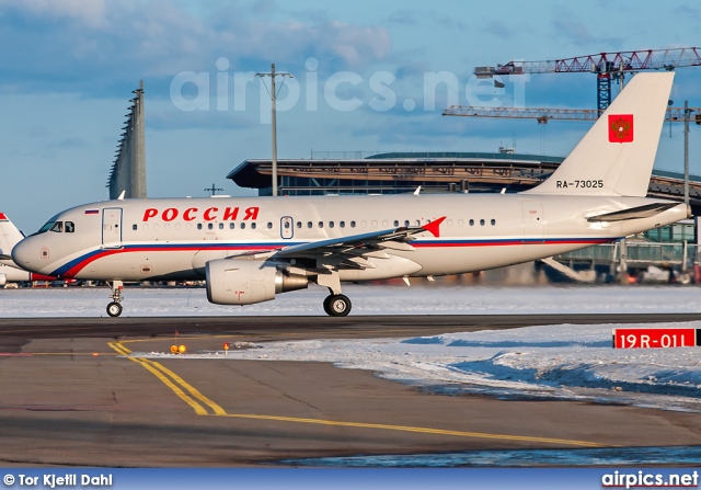 RA-73025, Airbus A319-100CJ, Rossiya Airlines