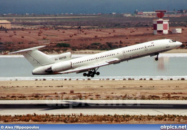 RA-85725, Tupolev Tu-154M, Untitled