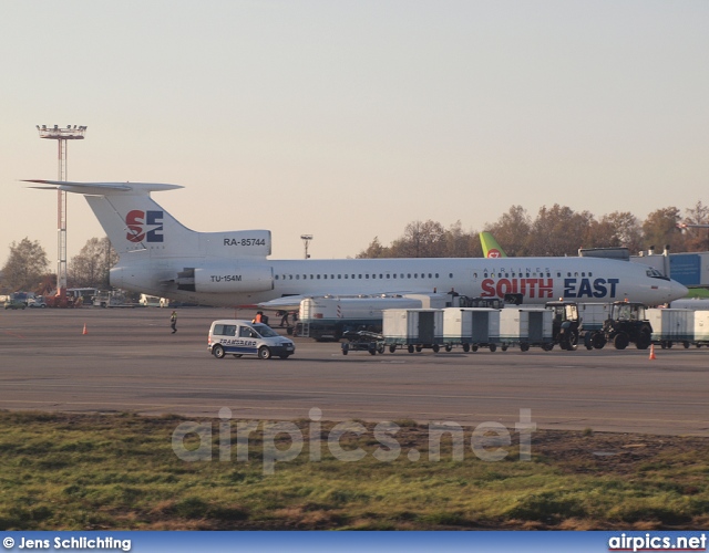 RA-85744, Tupolev Tu-154M, South East Airlines