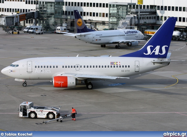 SE-DTH, Boeing 737-600, Scandinavian Airlines System (SAS)