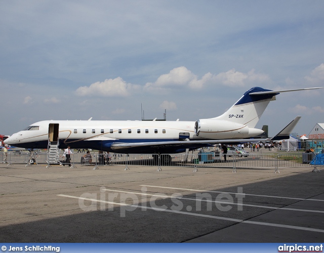 SP-ZAK, Bombardier Global 5000, Jet Service