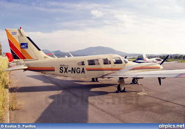 SX-NGA, Piper PA-34-200T Seneca II, Private