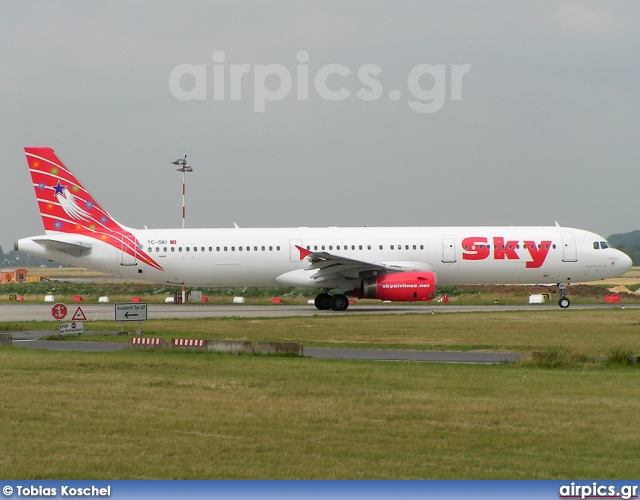 TC-SKI, Airbus A321-100, Sky Airlines