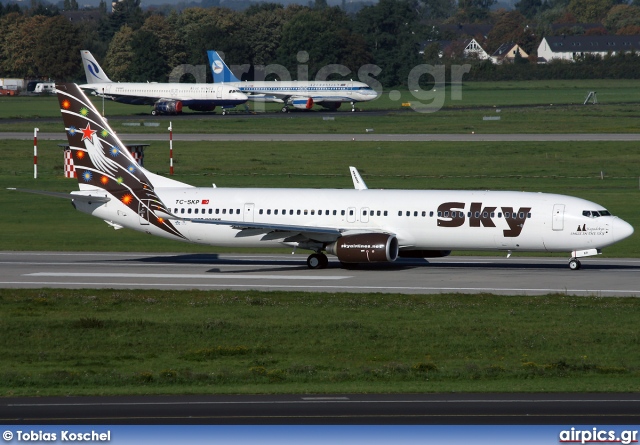 TC-SKP, Boeing 737-900ER, Sky Airlines